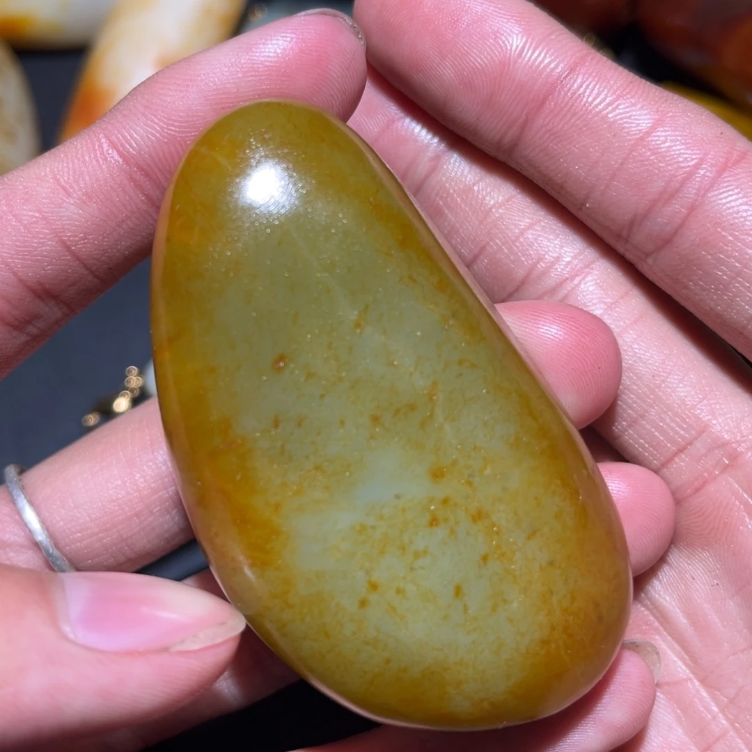 和田玉未镶嵌珠宝奇石