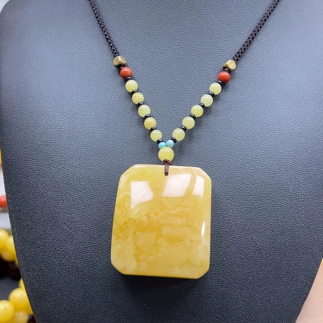 蜜蜡未镶嵌珠宝奇石