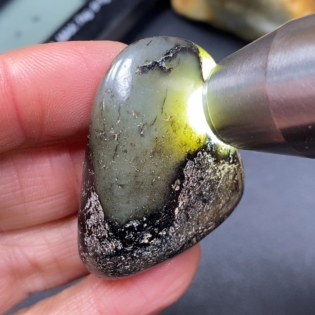 和田玉未镶嵌珠宝奇石