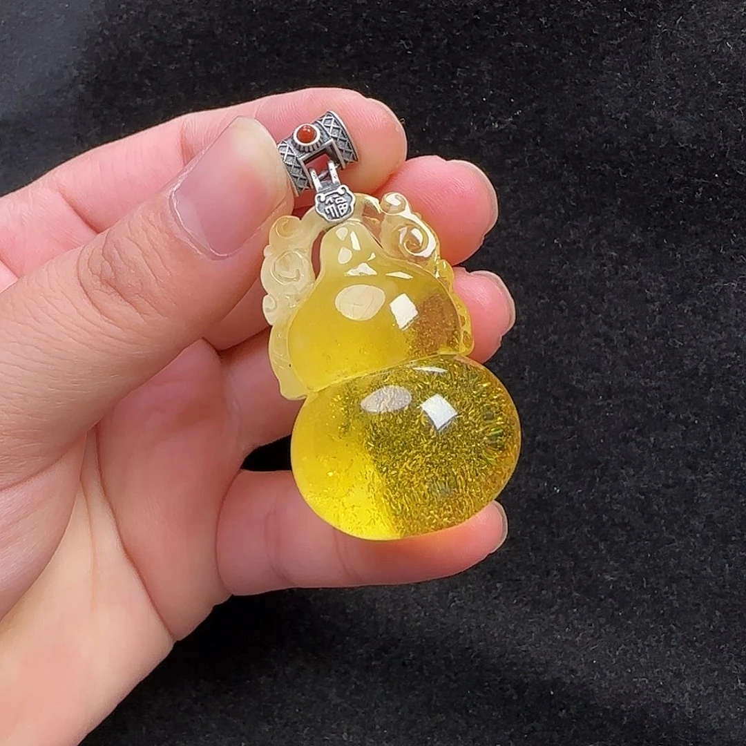 蜜蜡未镶嵌珠宝奇石