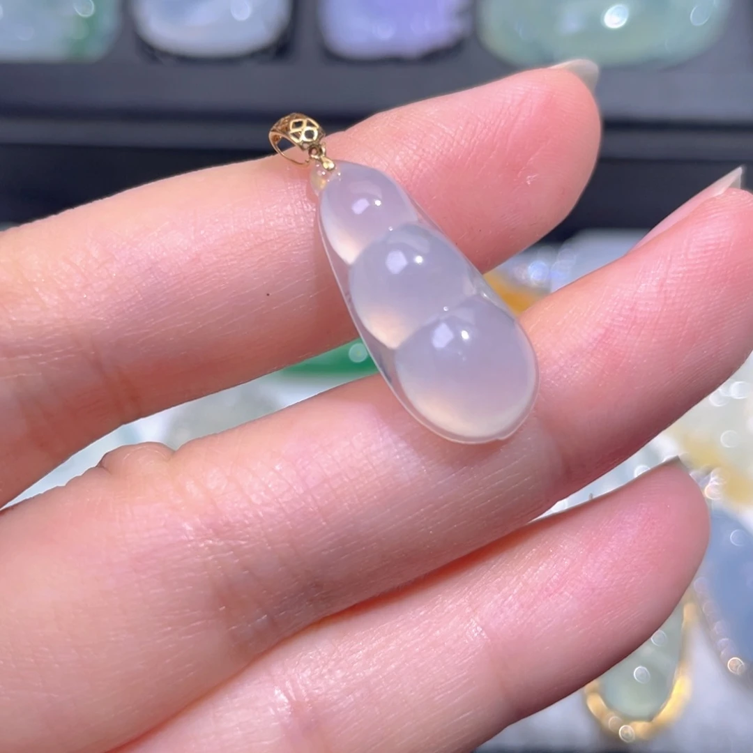 颈饰18K金镶嵌翡翠翡翠