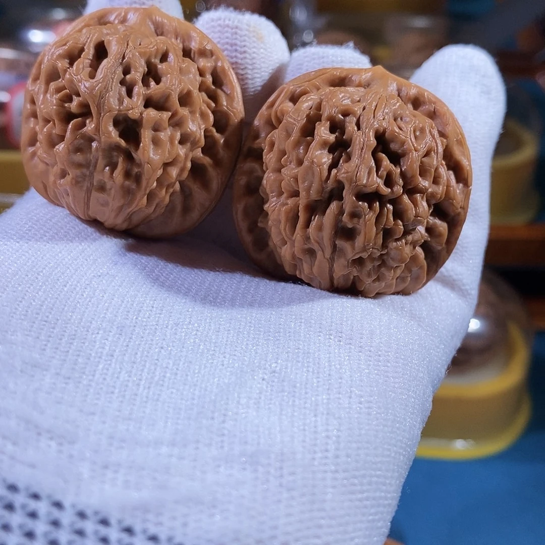 文玩核桃吊坠和*莲花