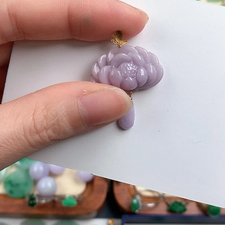 颈饰18K金镶嵌翡翠8423677888