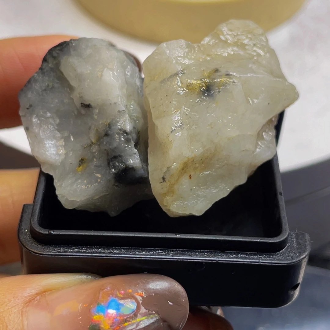 金属鸿**克鸿25g金达莱天然矿标