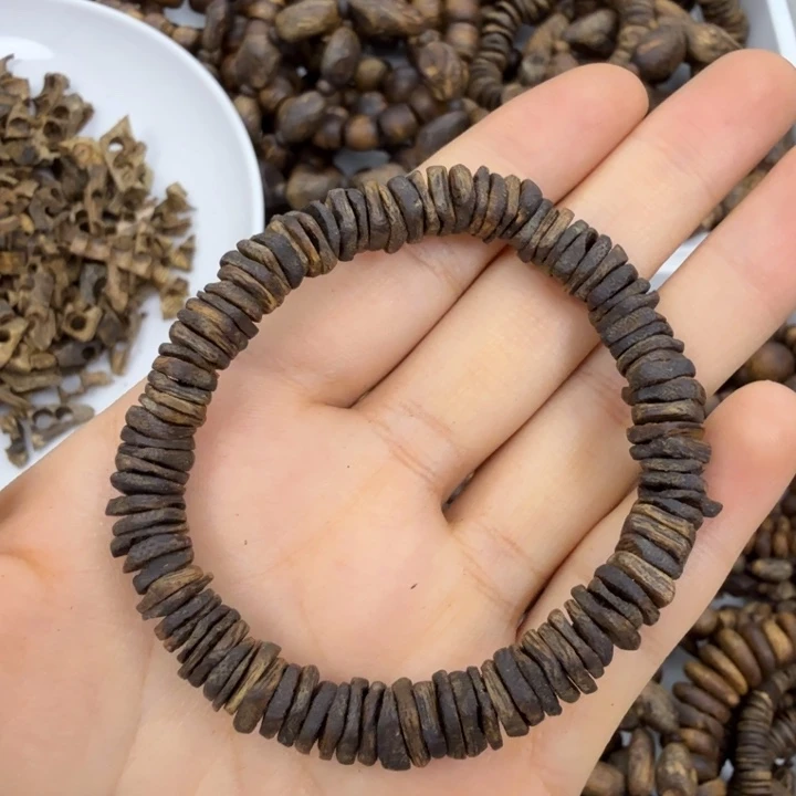 沉香手串张勺子碎银子沉水单卡七