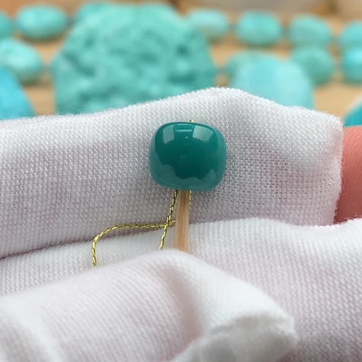 绿松石未镶嵌珠宝奇石