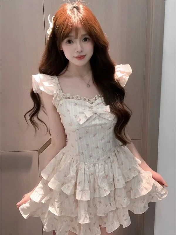 2025夏季小飞袖设计感连衣裙甜美温柔蛋糕蓬蓬裙韩版纯欲风短裙子
