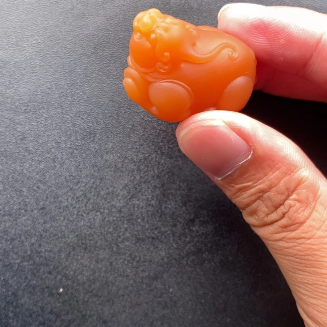 守***石英质玉未镶嵌颈饰