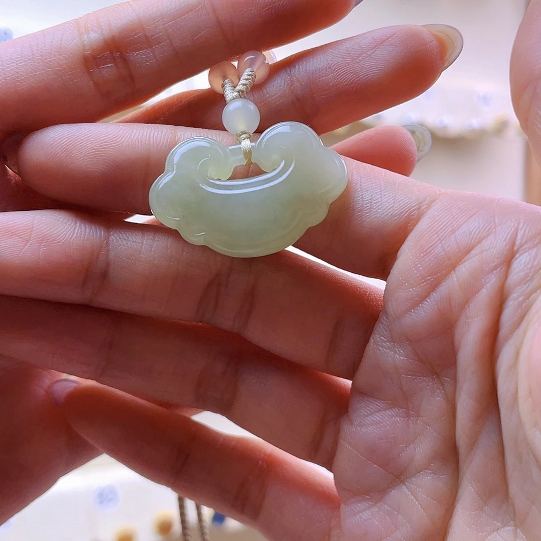 和田玉吊坠(赠链)未镶嵌玊**尔