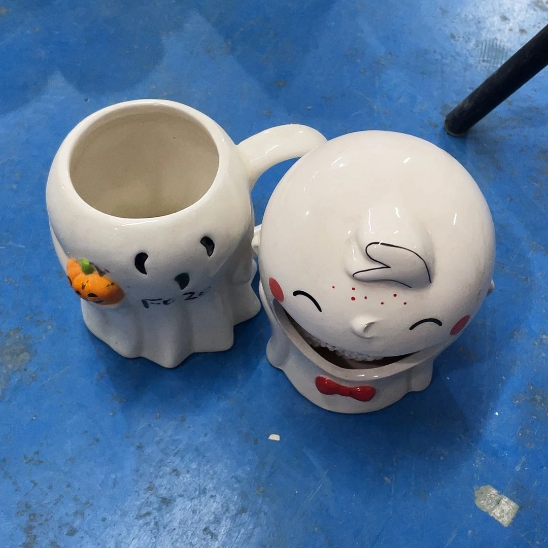 摆件北* 磕碰。封釉。