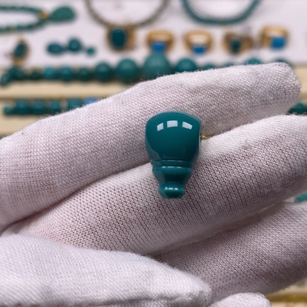 绿松石未镶嵌珠宝奇石三通10mm