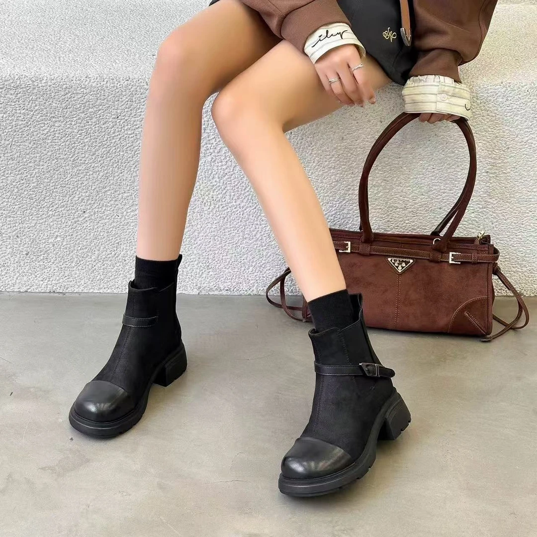 C4956  黑色绒里 秋冬时尚方圆头女 中筒靴 烟筒靴