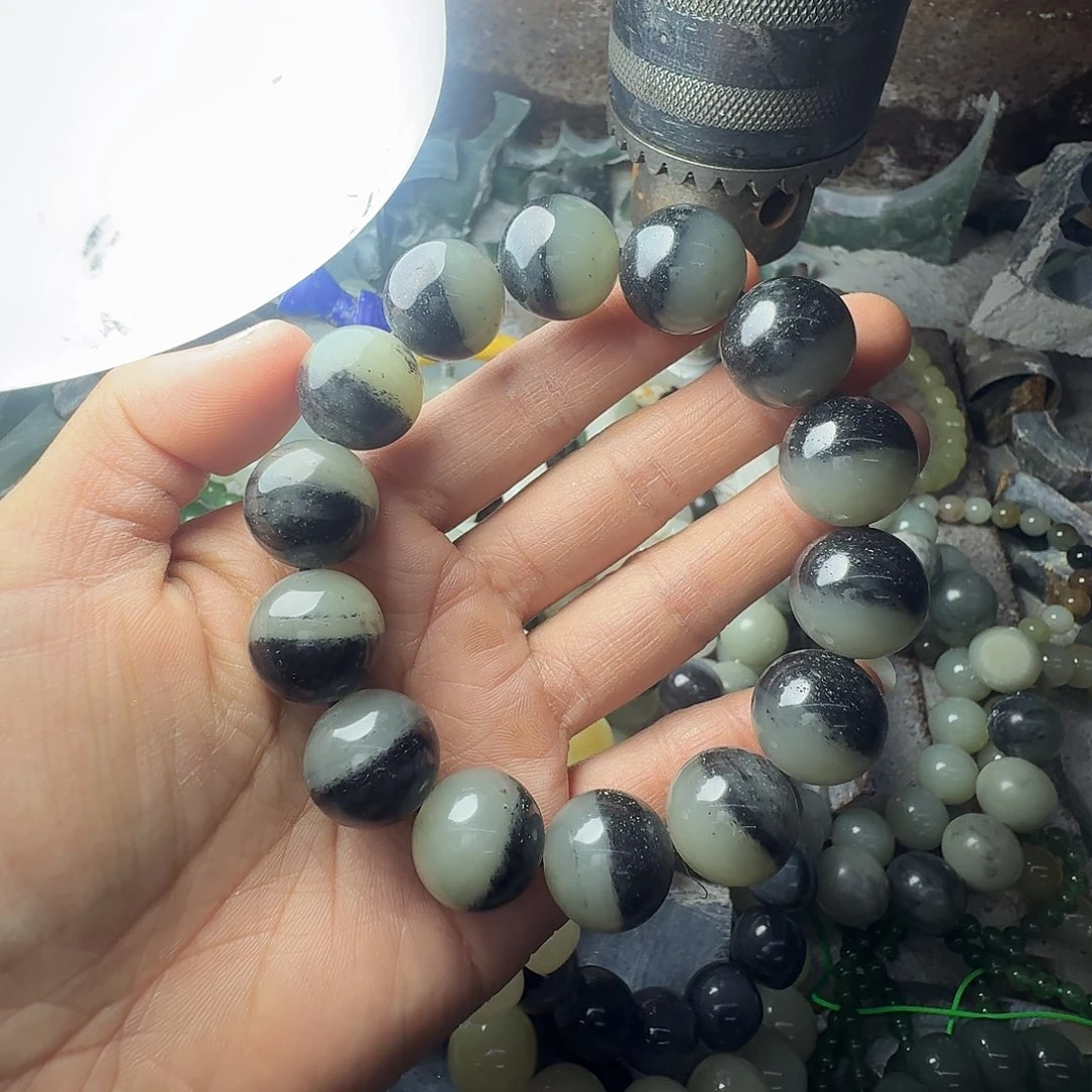 一***净和田玉未镶嵌手链