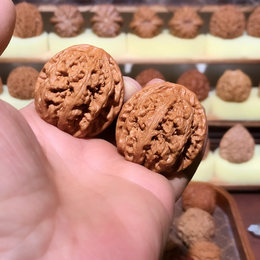 文玩核桃微修大粗筋