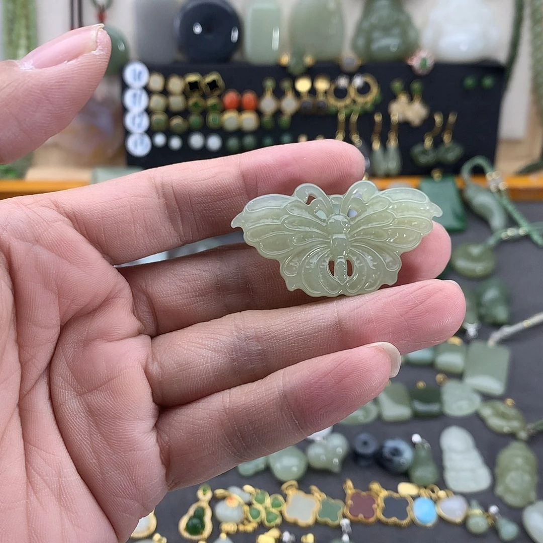 和田玉未镶嵌吊坠(不含链)