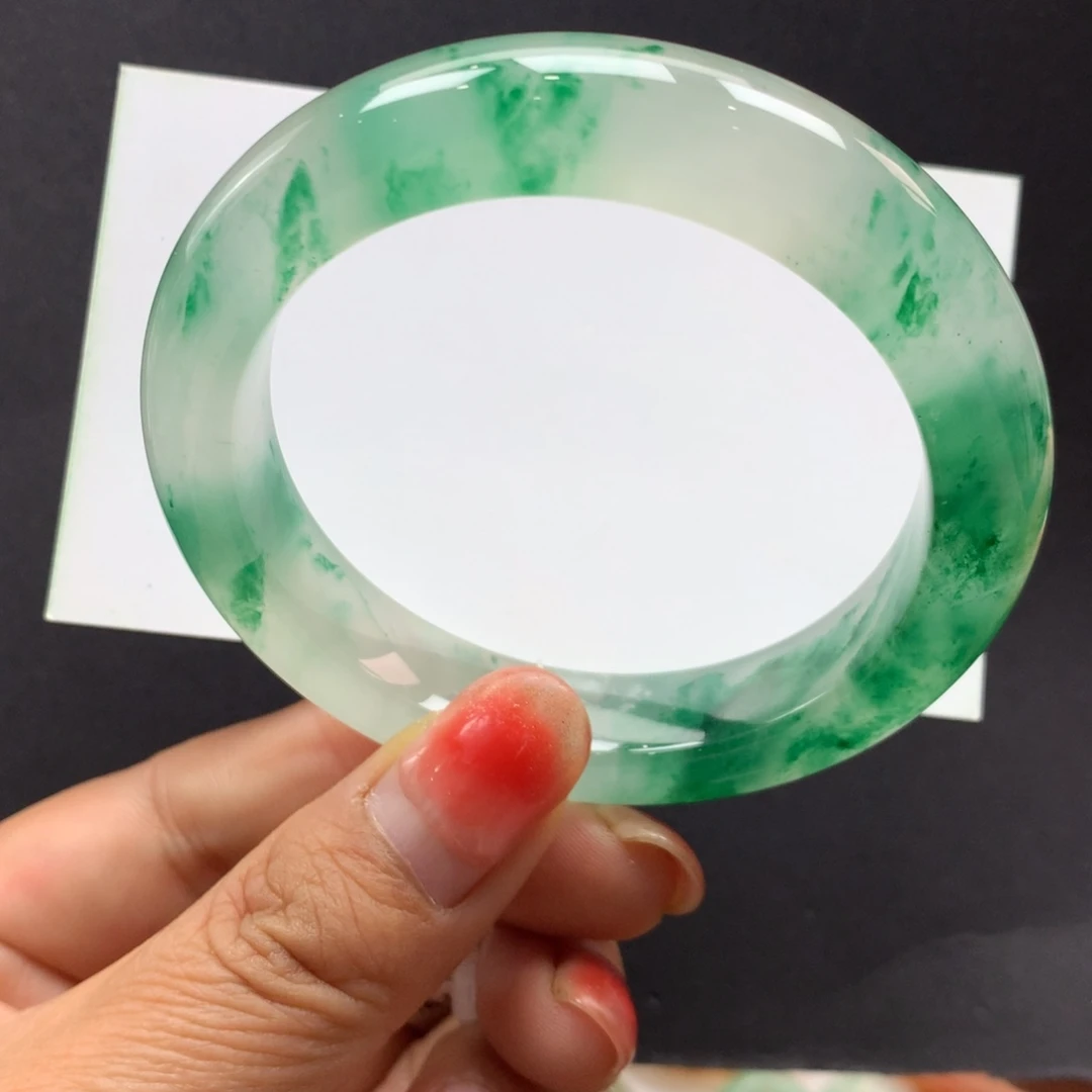 石英质玉未镶嵌手镯