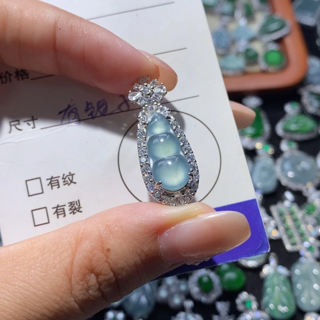 拂****翡翠未镶嵌颈饰翡翠