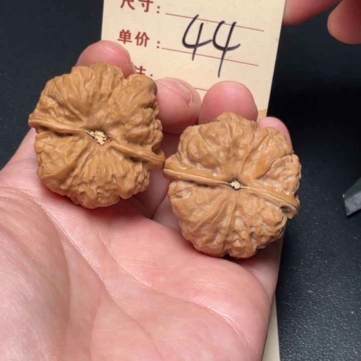 文玩核桃把件蛙蛙38尺白茬44