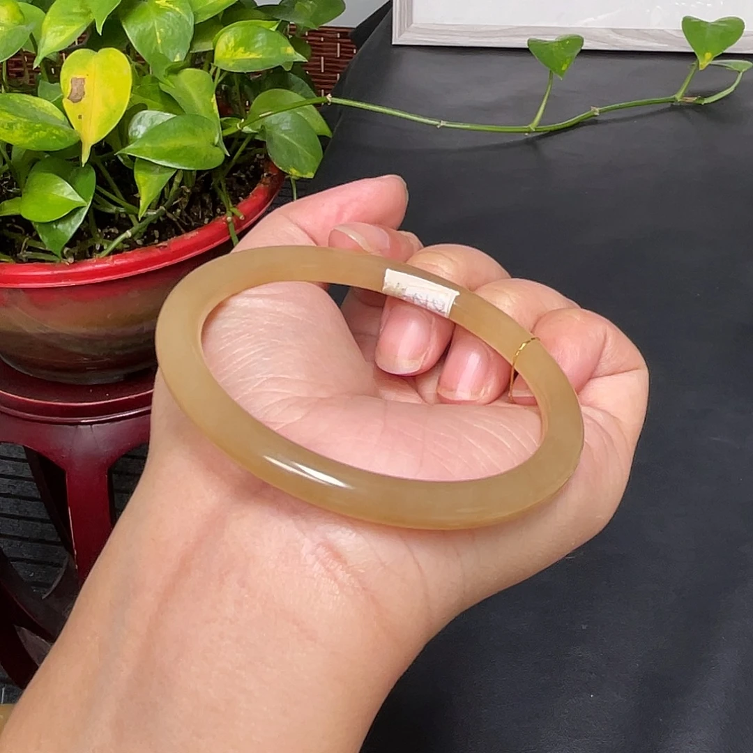 和田玉未镶嵌手镯糖白