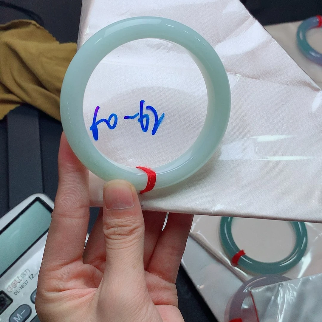 未镶嵌手镯翡翠买断