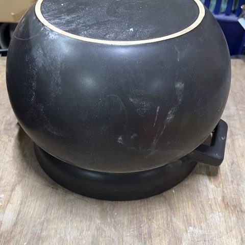 微瑕，不能明火，口径19，高度16无盖变形有颗粒