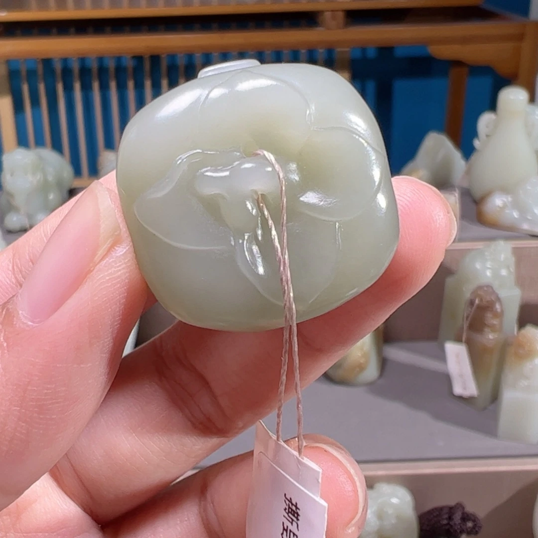 和田玉（糖玉）未镶嵌颈饰