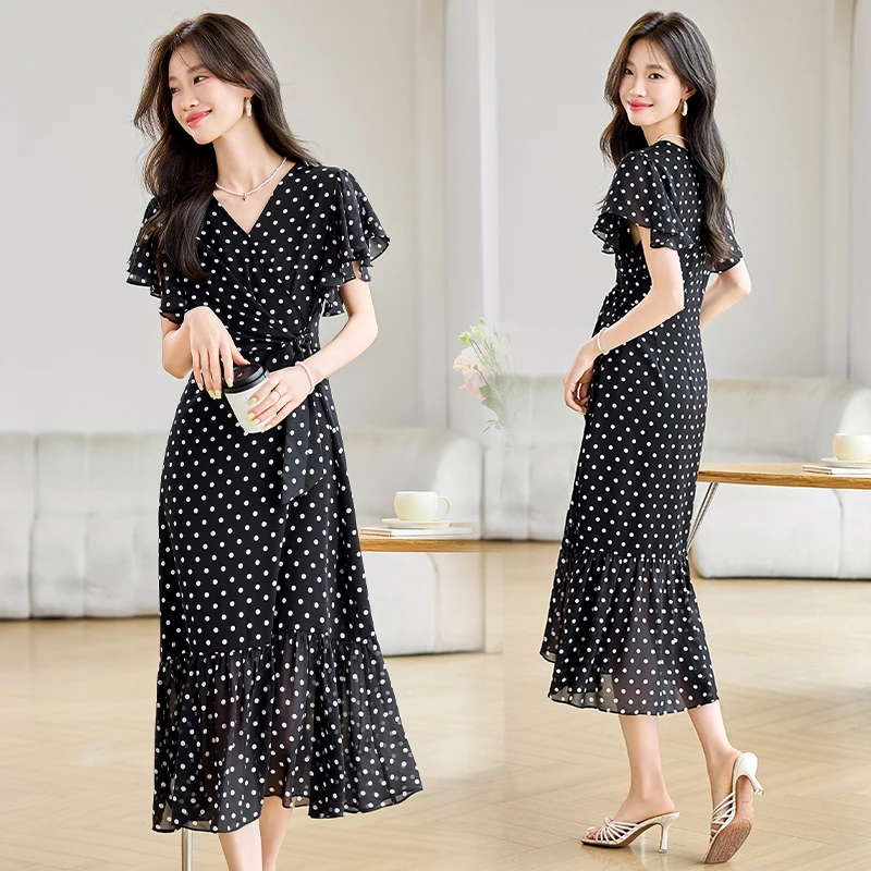 法式温柔气质波点连衣裙女2025夏新款独特漂亮收腰显瘦荷叶边长裙