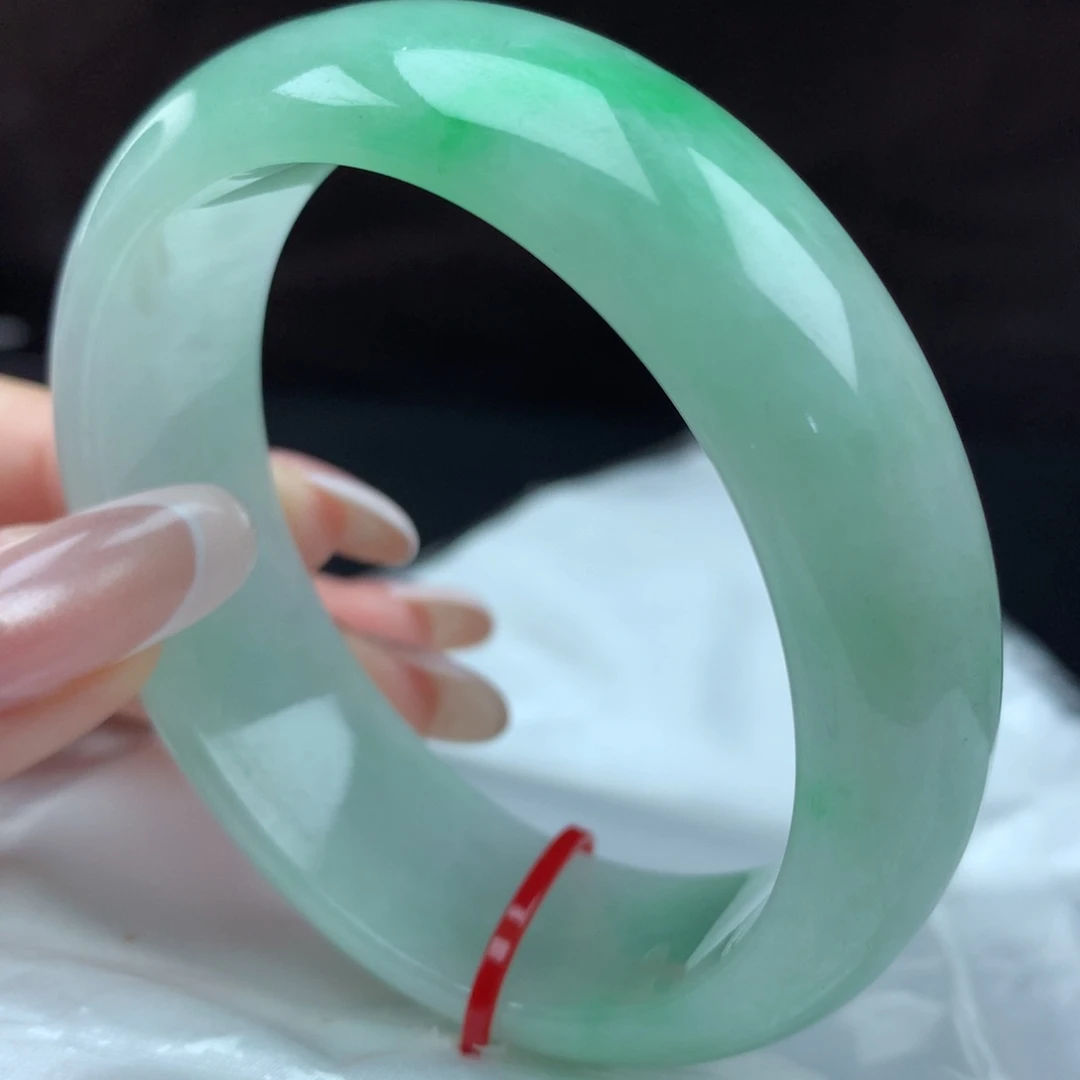 翡翠手镯（贵妃镯）未镶嵌100288，