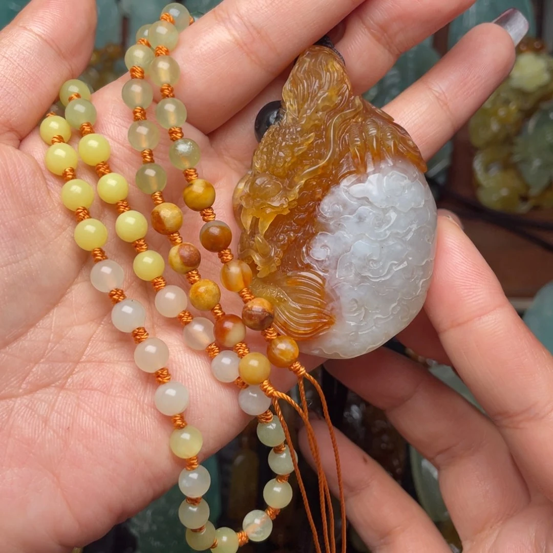 蛇纹石玉颈饰未镶嵌国***人