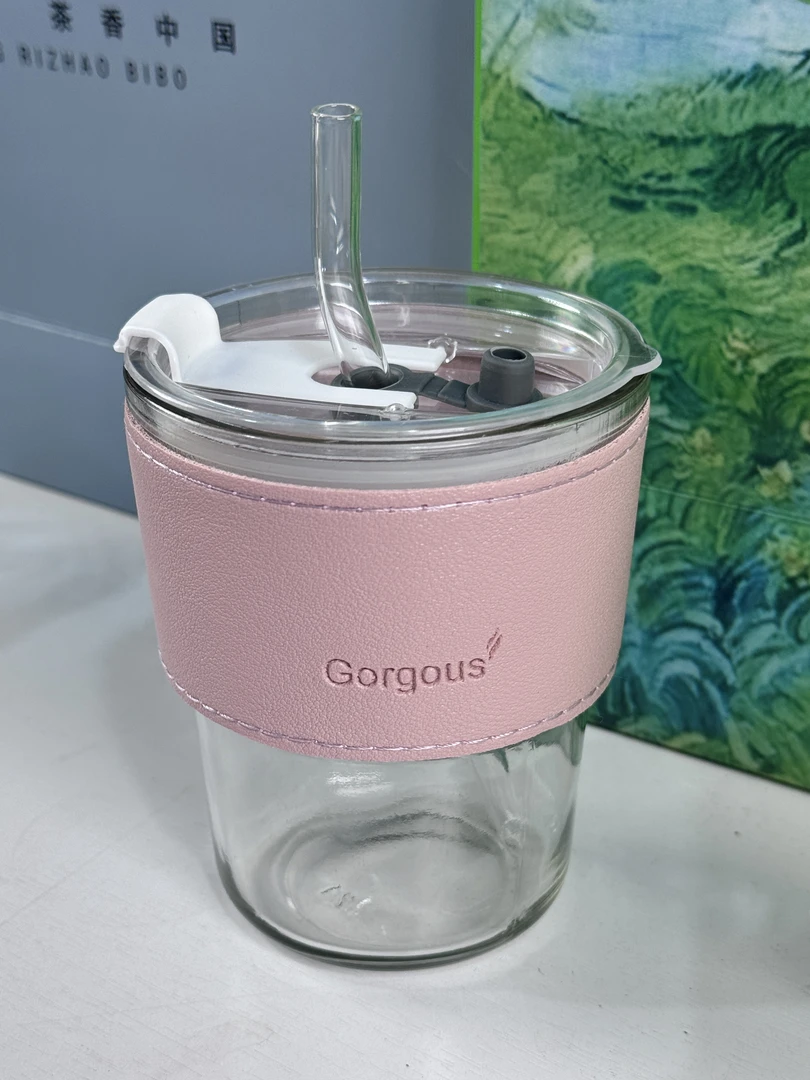 玻璃杯