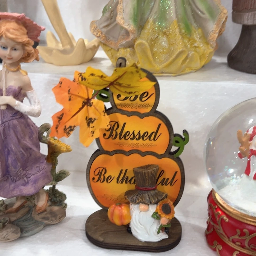 瓷片哑祝大家新年快乐顺心顺意