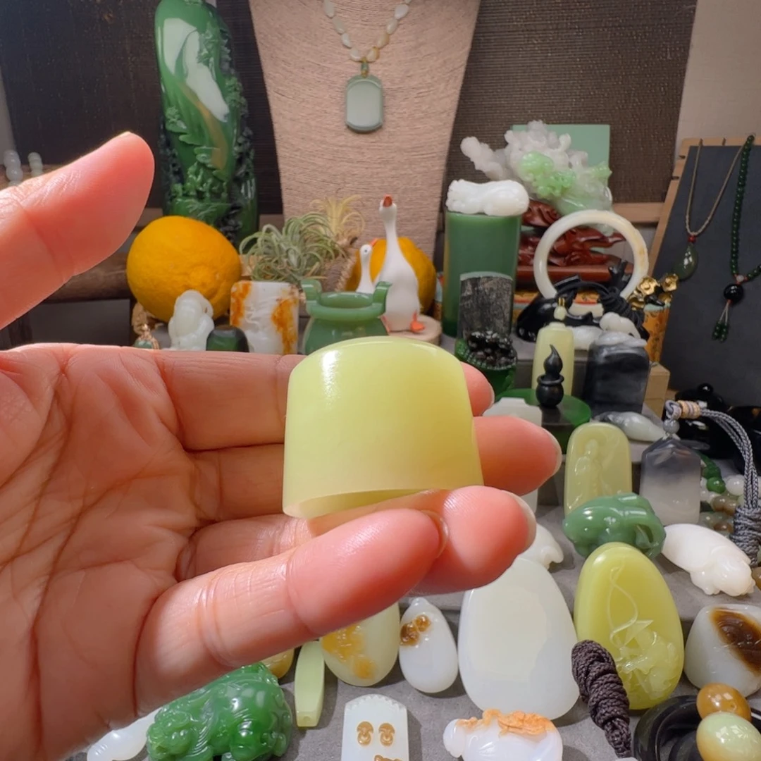 和田玉未镶嵌戒指