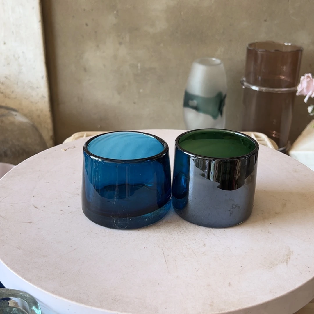 弘扬琉璃花器微瑕 2个
