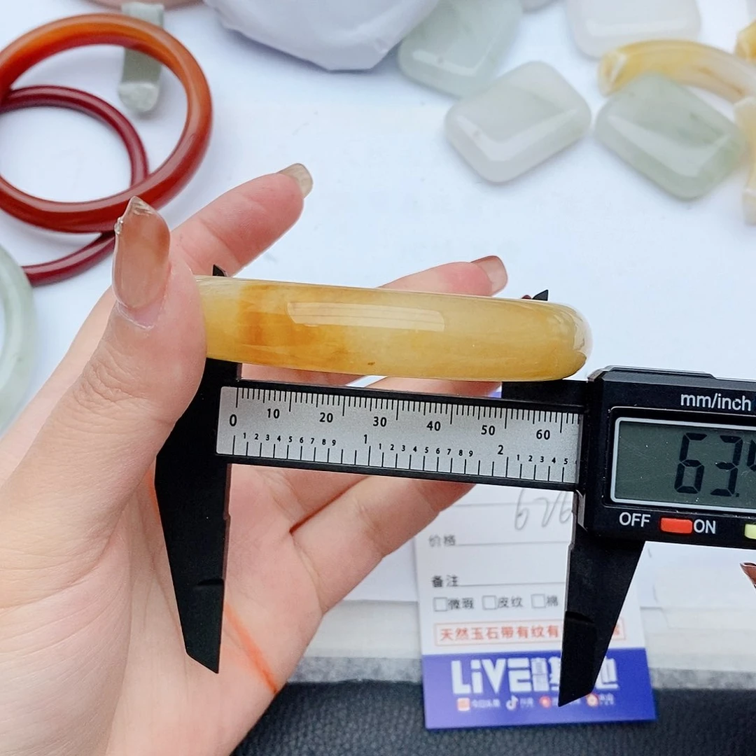 石英质玉手镯未镶嵌460