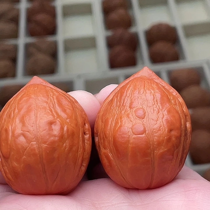 文玩核桃把件龙胆