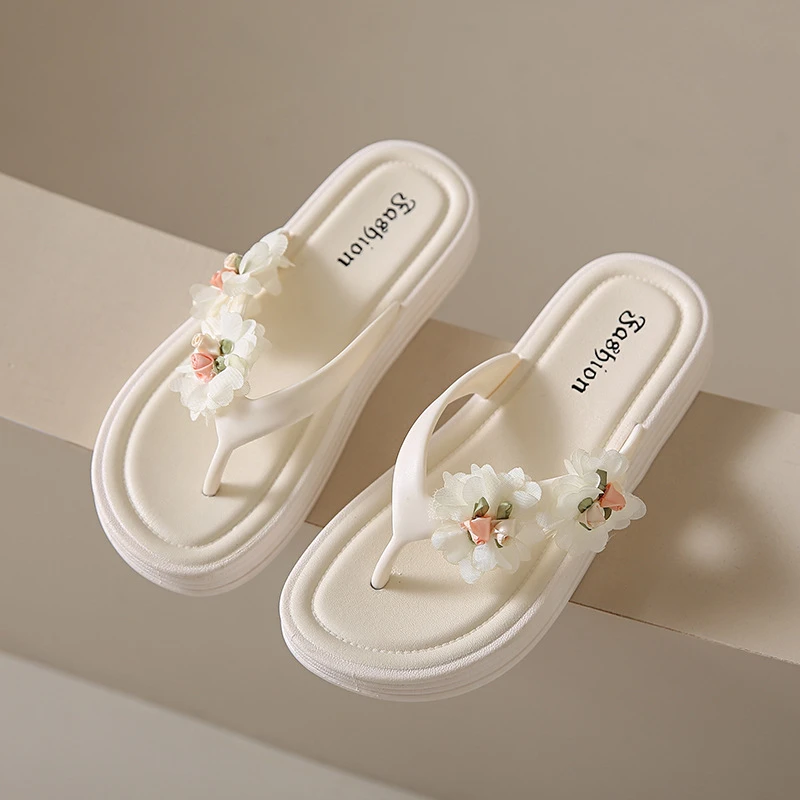 2025新款拖鞋女夏时尚外穿百搭海边夹脚沙滩凉拖鞋花朵厚底人字拖