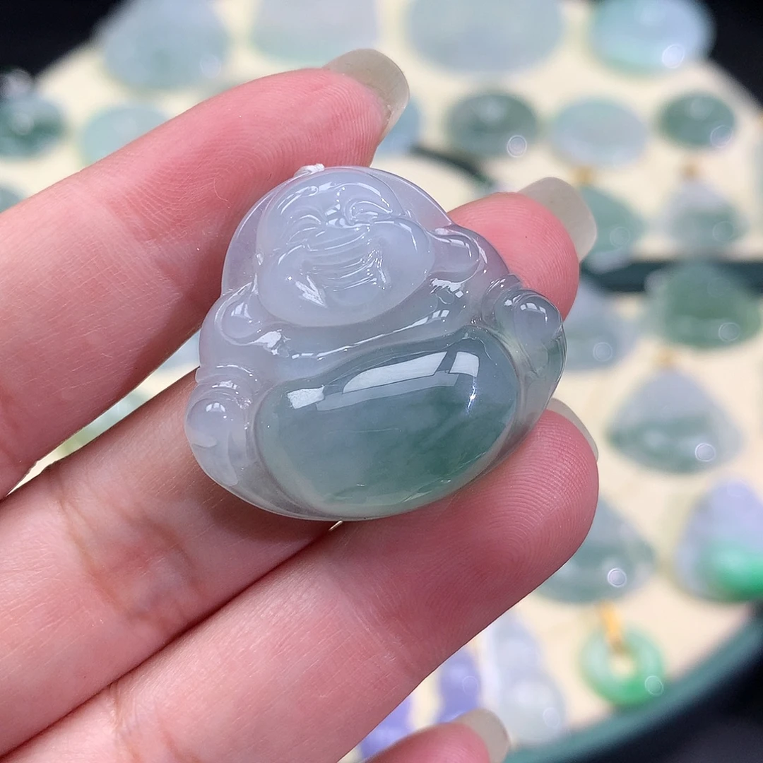 翡翠未镶嵌颈饰佛公