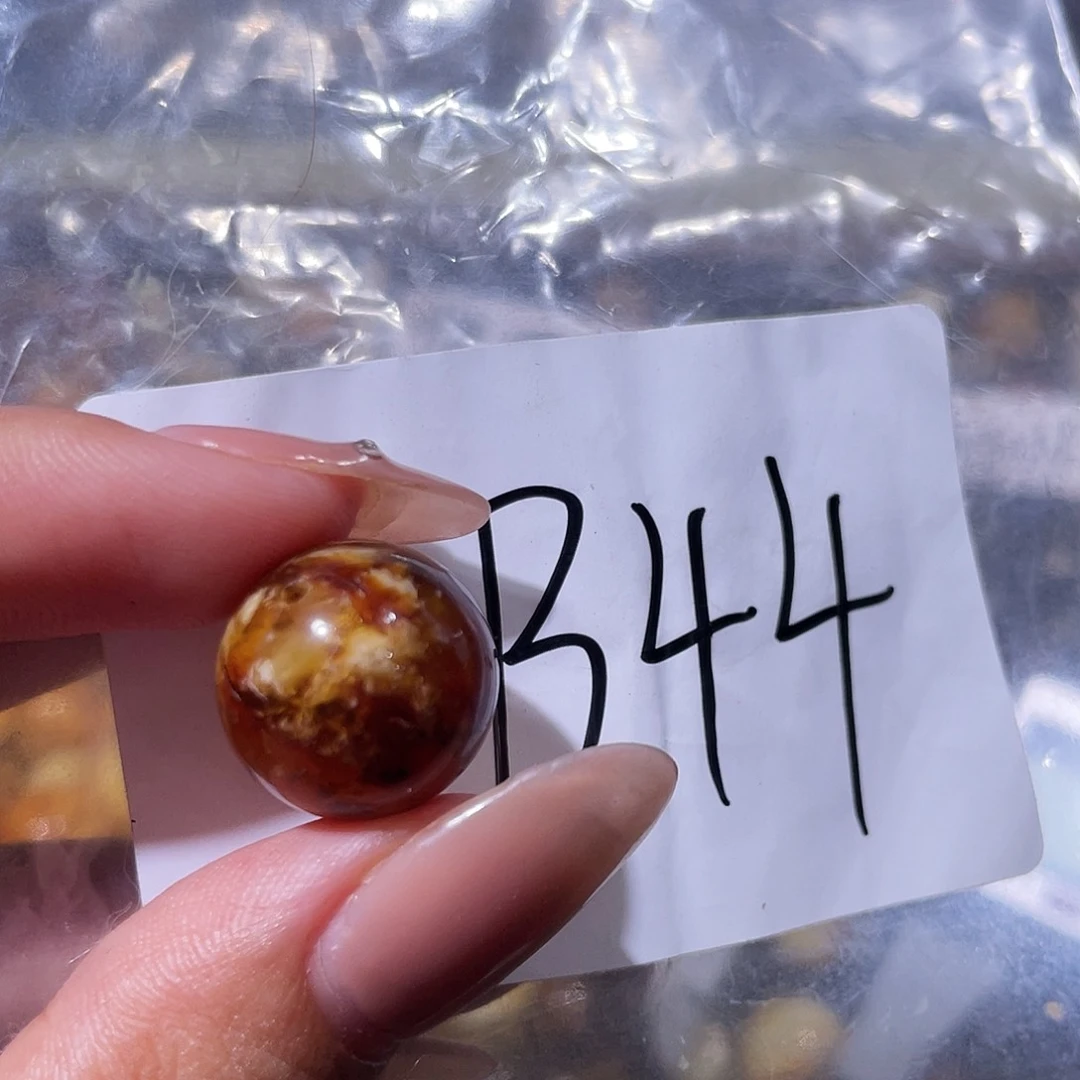 宏***°未镶嵌琥珀裸石15.6福利