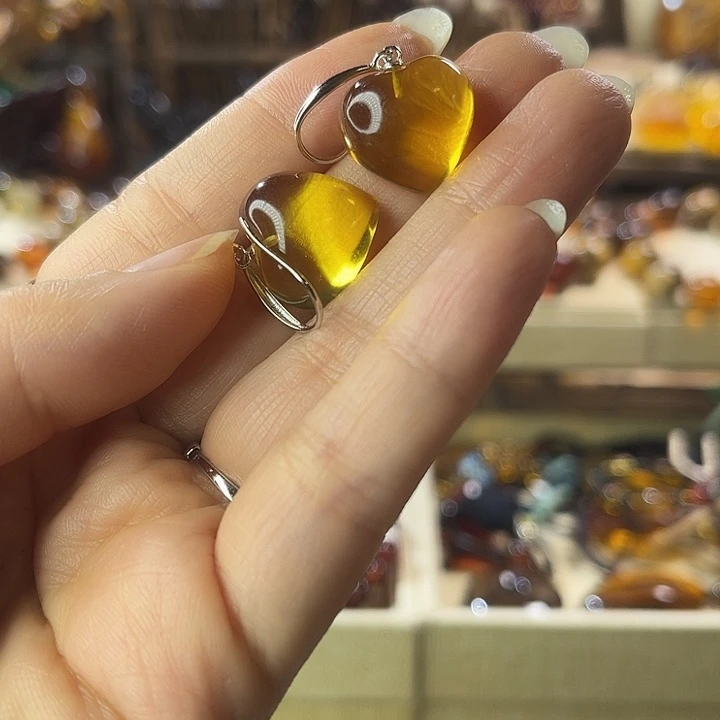 琥珀未镶嵌裸石天然缅甸琥珀