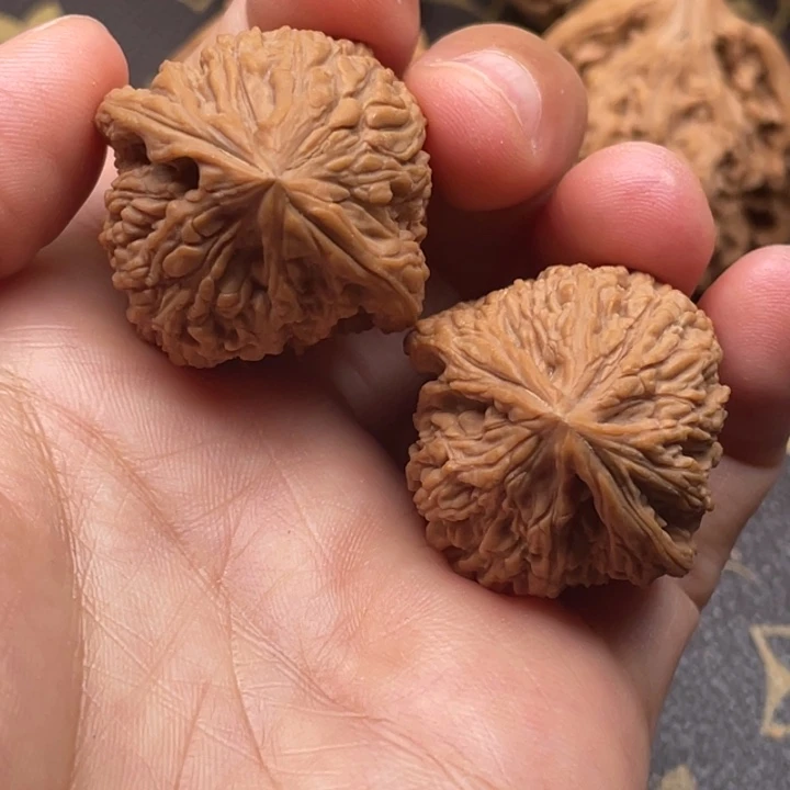 文玩核桃把件清*南疆石不保没黄30