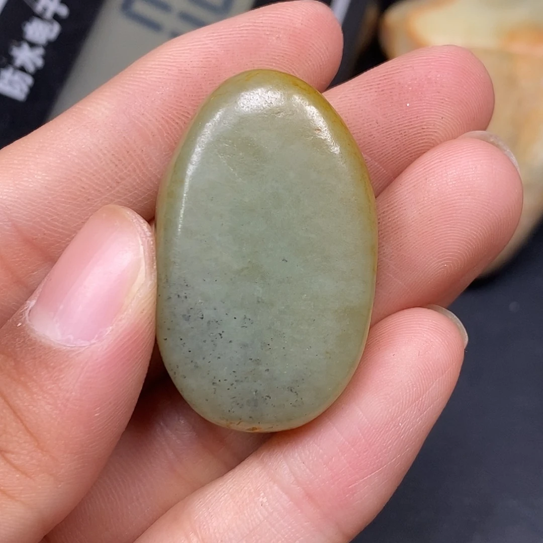 和田玉（糖玉）未镶嵌挂件