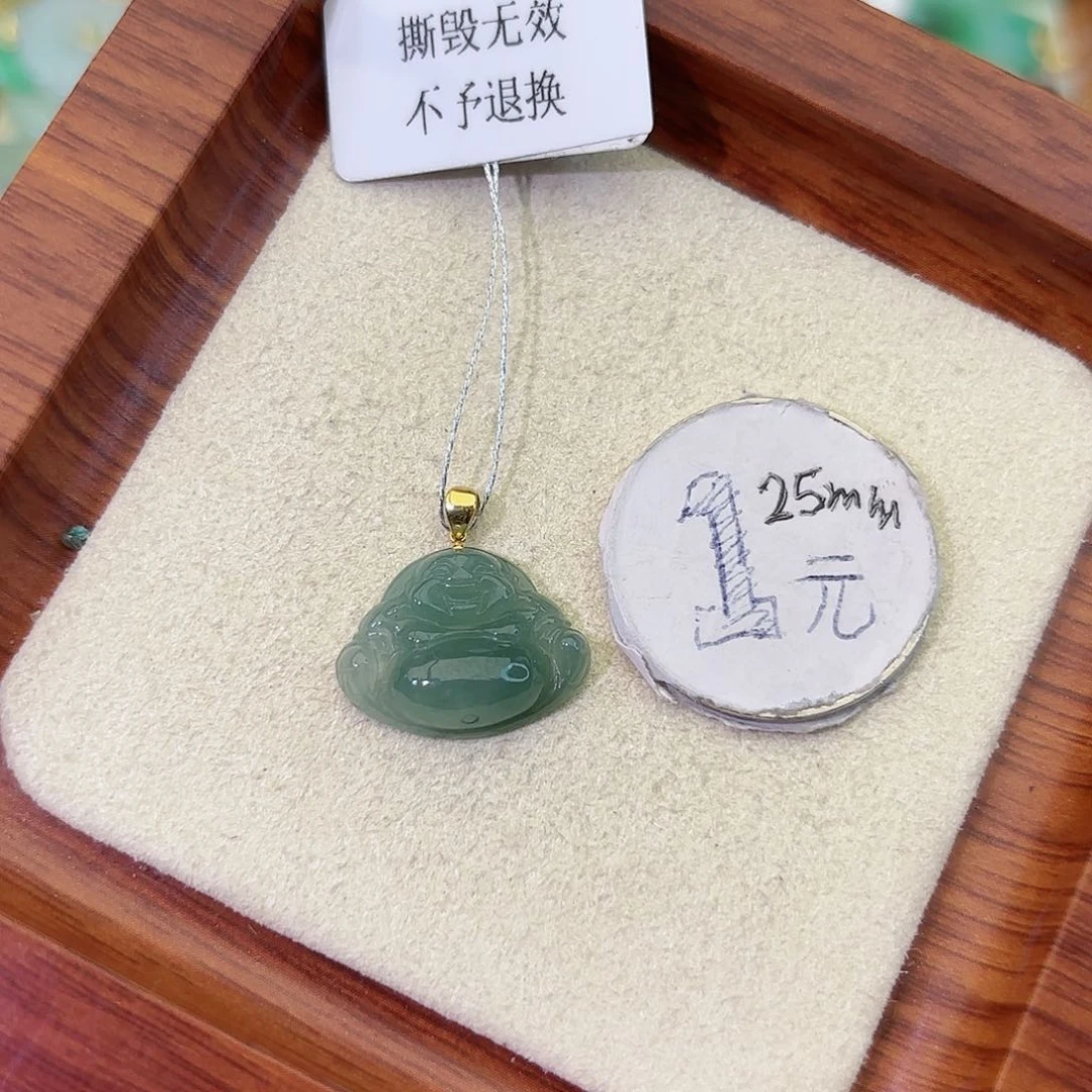 翡翠18K金镶嵌颈饰佛公
