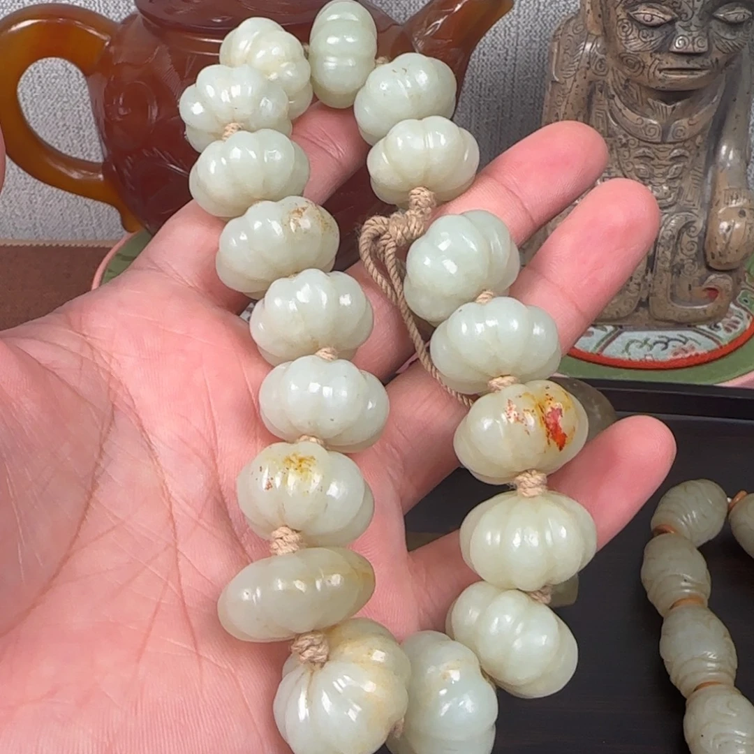 王***森非常精美的脖挂件
