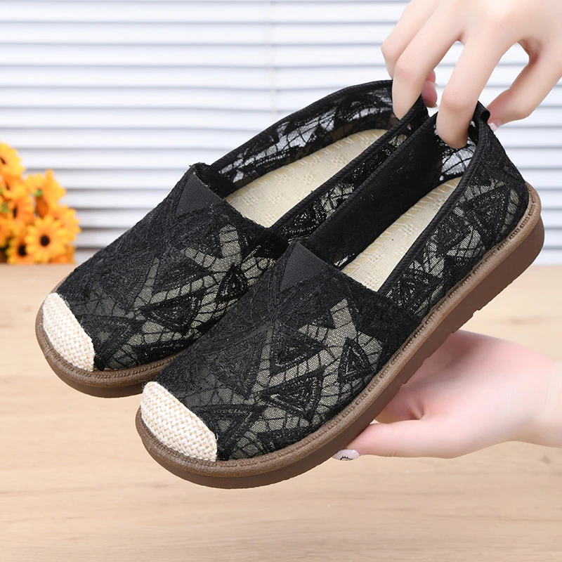 夏季新款老北京布鞋女透气网面软底一脚蹬蕾丝休闲平底妈妈浅口鞋