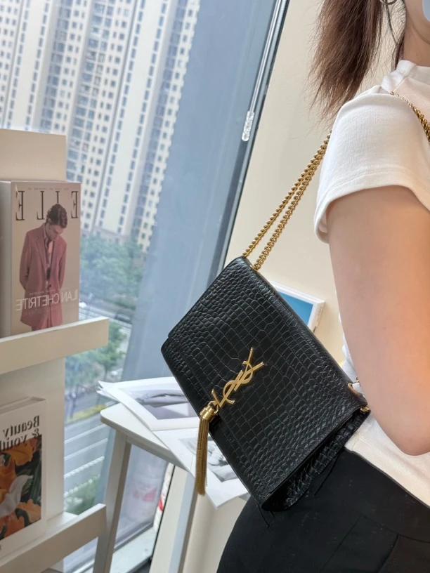 95新 YSL/圣罗兰 黑色鳄压纹流苏中号单肩斜挎包