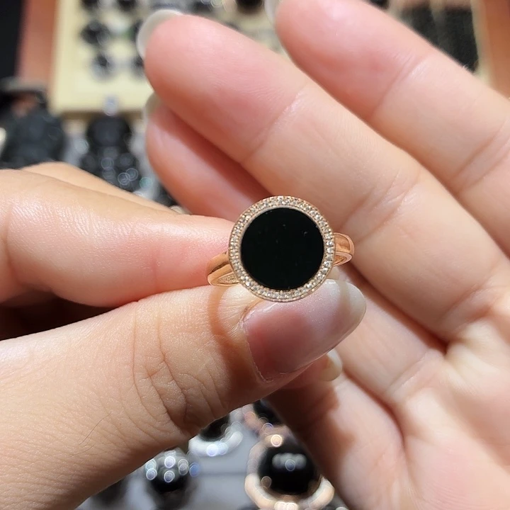 翡翠18K金镶嵌戒指