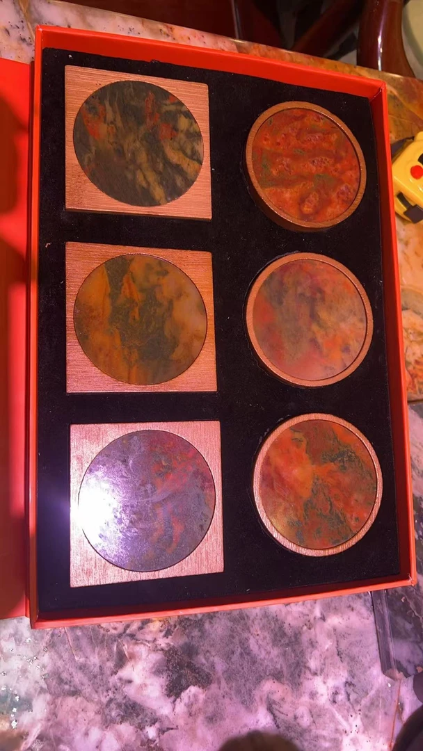 居家送礼,自用,桂林鸡血玉画面杯垫