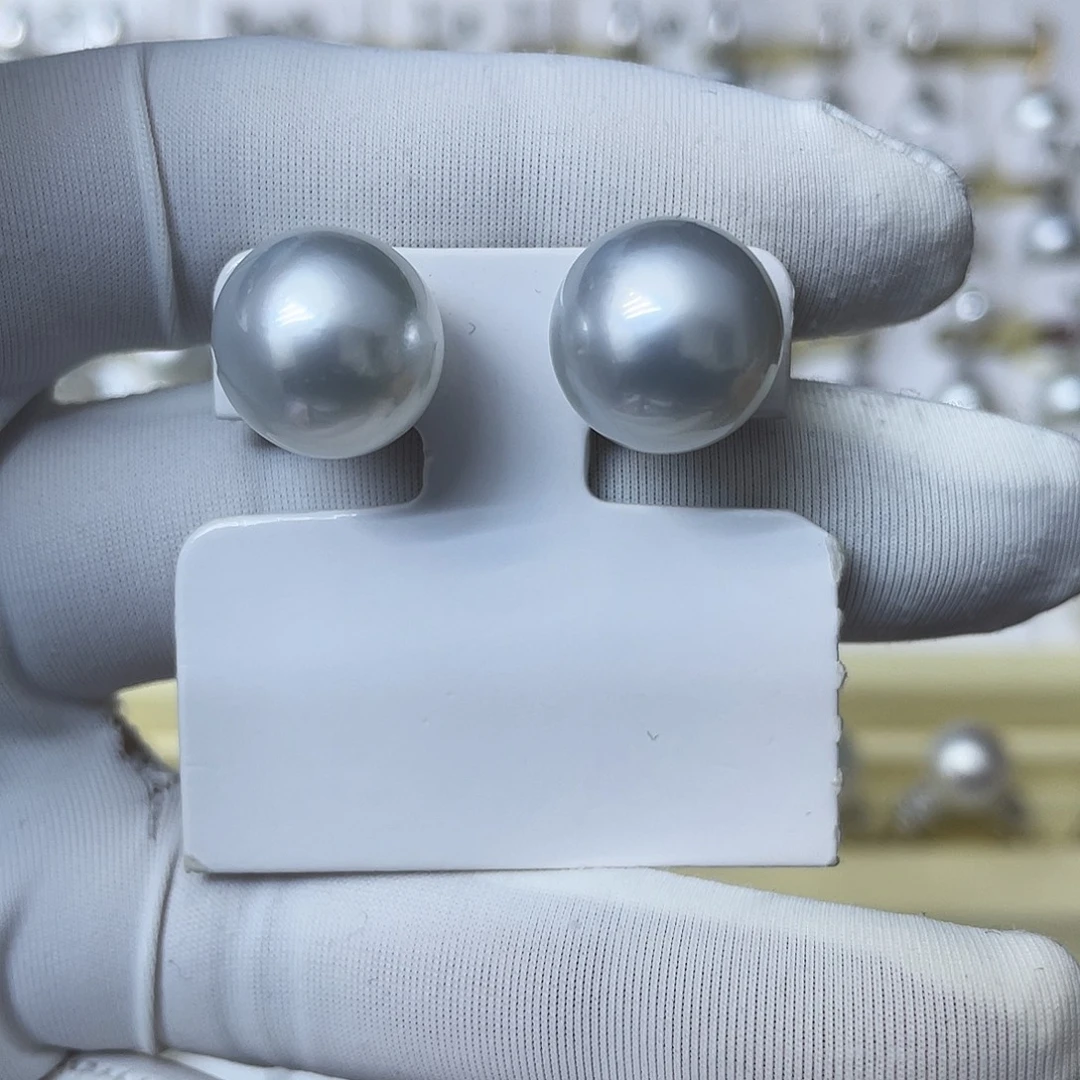 18K金镶嵌海水珍珠耳饰澳白