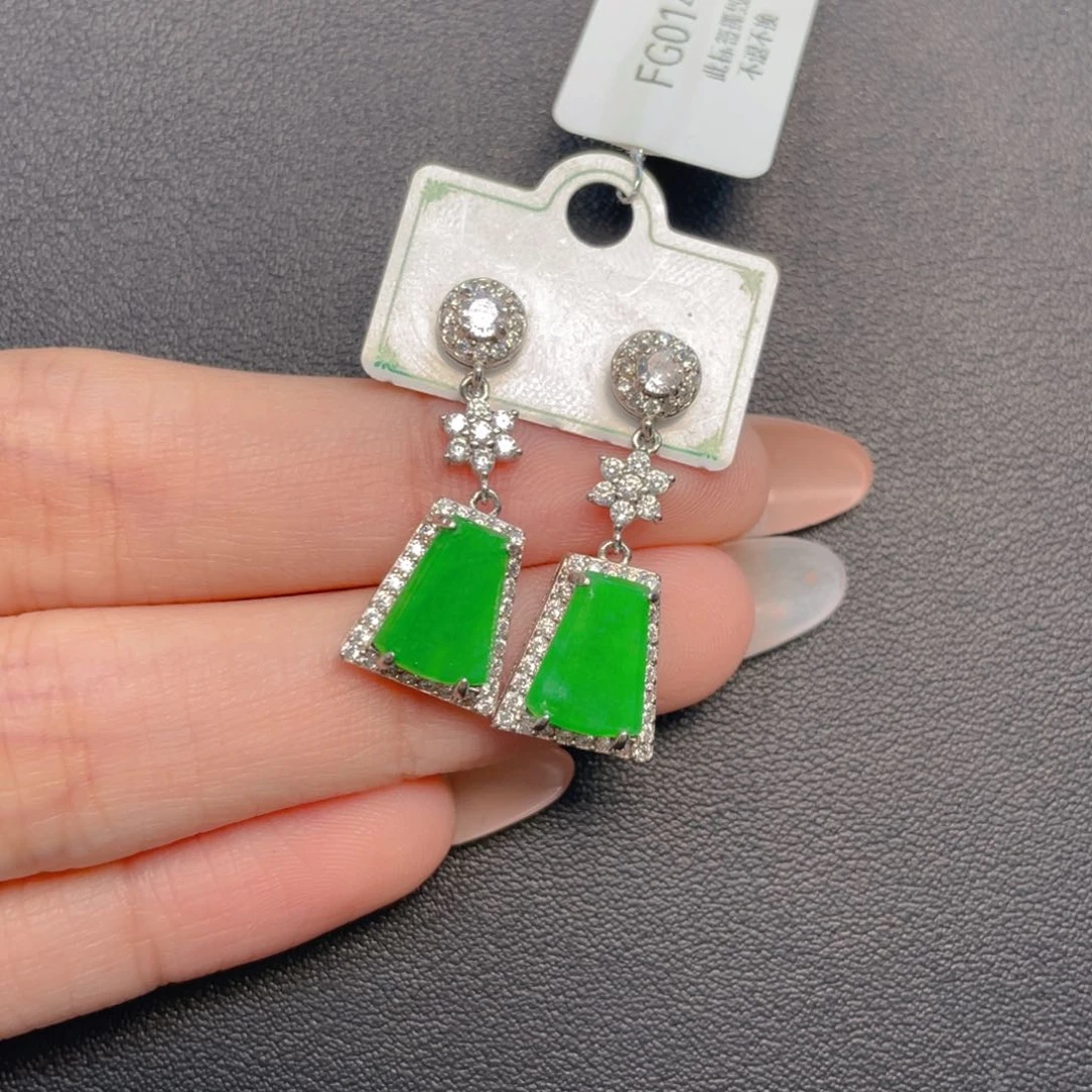 【闪购商品】吊坠(不含链)银S925镶嵌翡翠