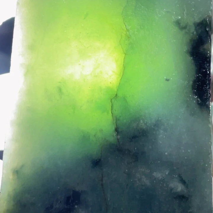 翡翠吊坠(不含链)未镶嵌翡翠边角料